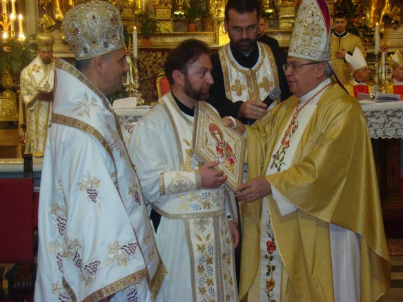 Il più giovane vescovo cattolico del mondo, Mons. Claudiu Pop, è stato consacrato ieri